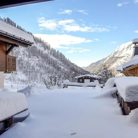 Apartment Le Plan Des Reines By Interhome Chamonix