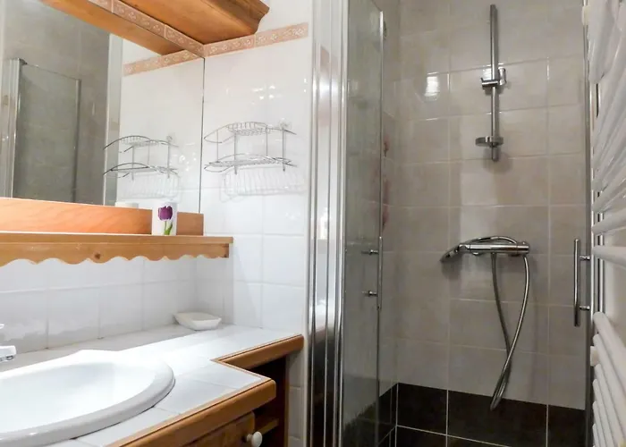 Apartment Le Plan Des Reines By Interhome Chamonix